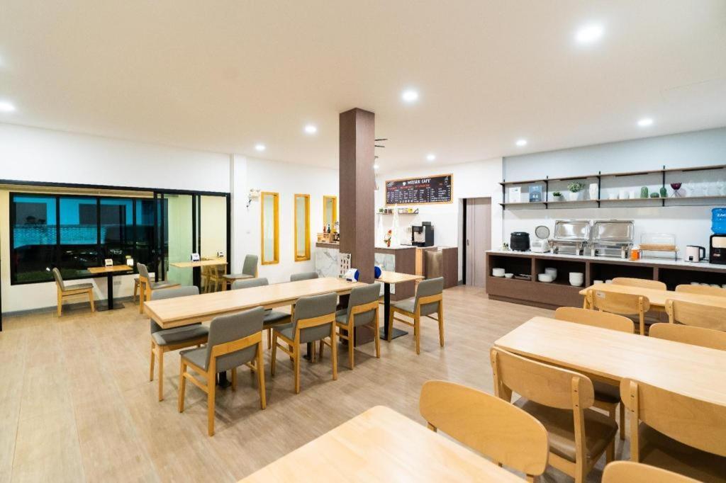 Meesuk Chiangrai Hotel Chiang Rai Extérieur photo